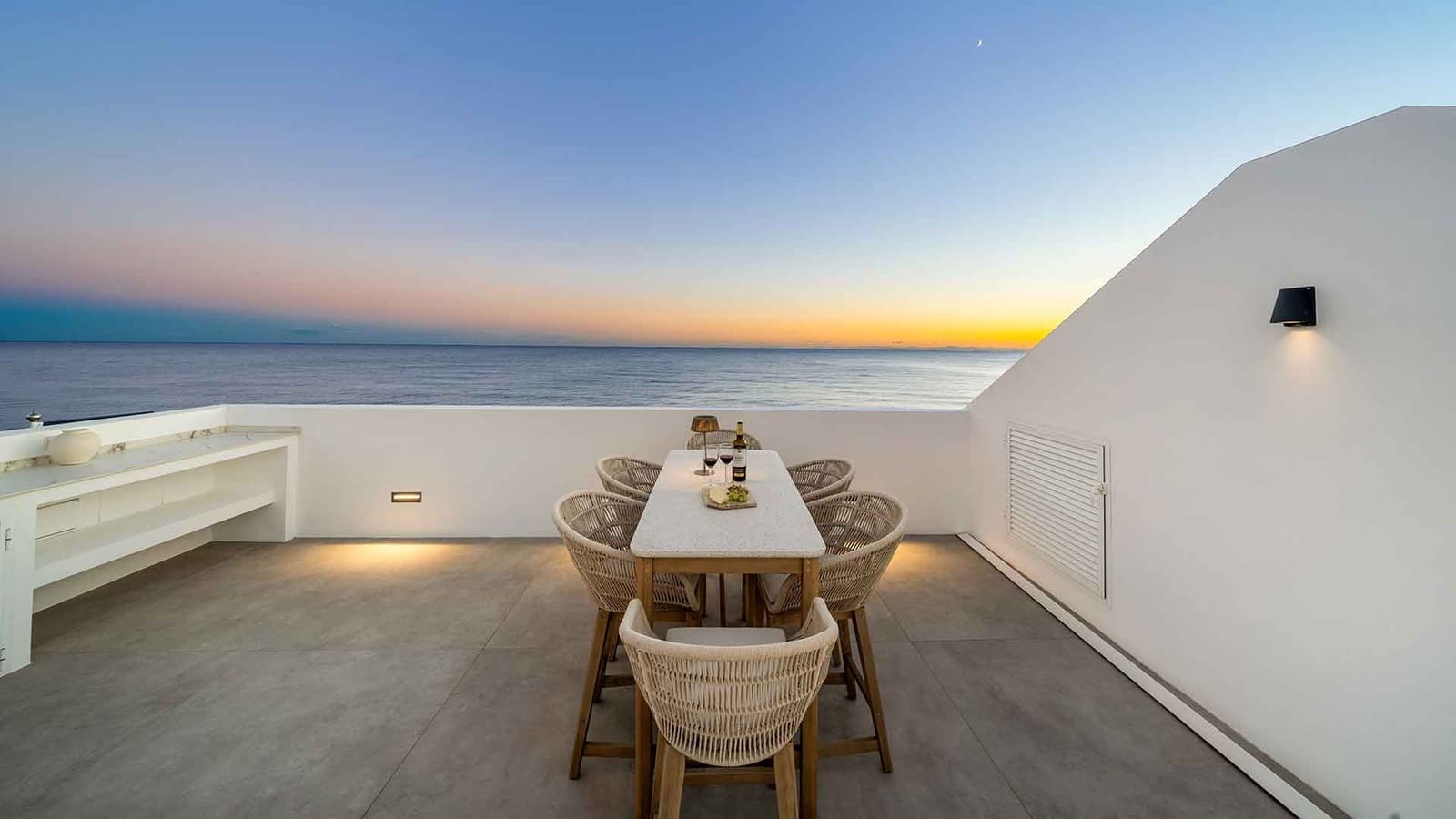5 bedroom Villa for sale in Estepona with pool garage - € 5,750,000 (Ref: 10115645)