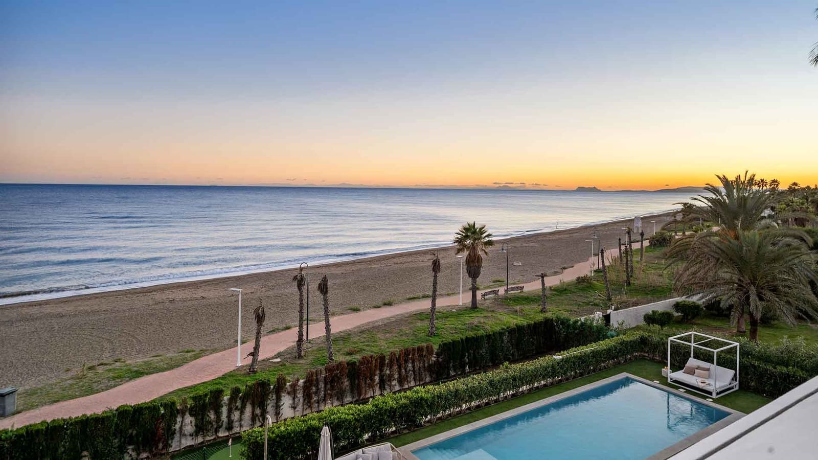 5 bedroom Villa for sale in Estepona with pool garage - € 5,750,000 (Ref: 10115645)