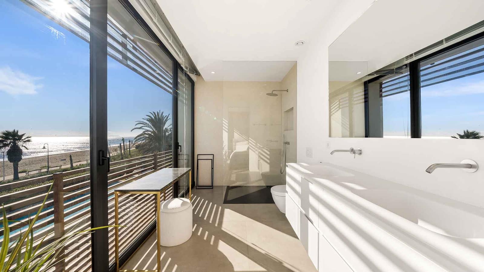 5 bedroom Villa for sale in Estepona with pool garage - € 5,750,000 (Ref: 10115645)