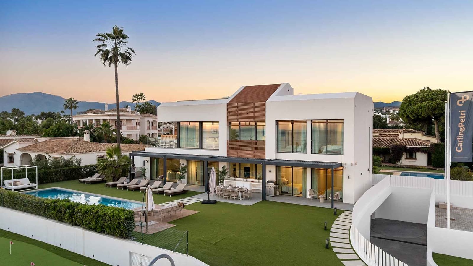 5 bedroom Villa for sale in Estepona with pool garage - € 5,750,000 (Ref: 10115645)