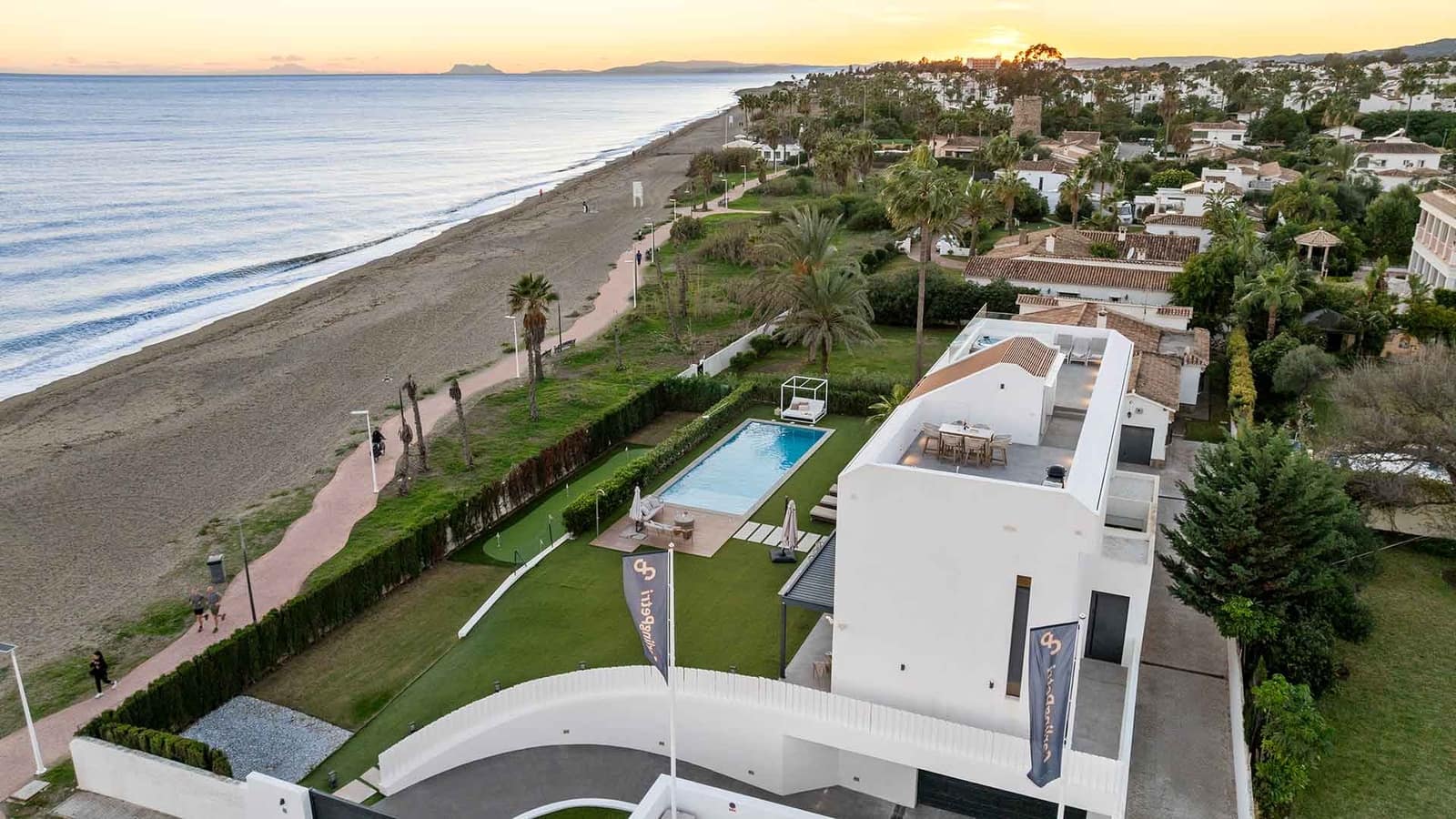 5 bedroom Villa for sale in Estepona with pool garage - € 5,750,000 (Ref: 10115645)