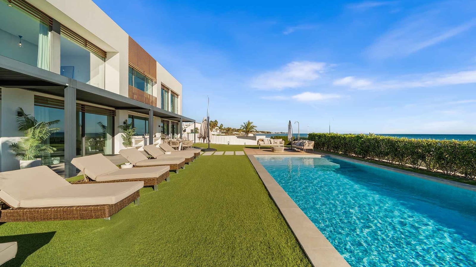 5 bedroom Villa for sale in Estepona with pool garage - € 5,750,000 (Ref: 10115645)