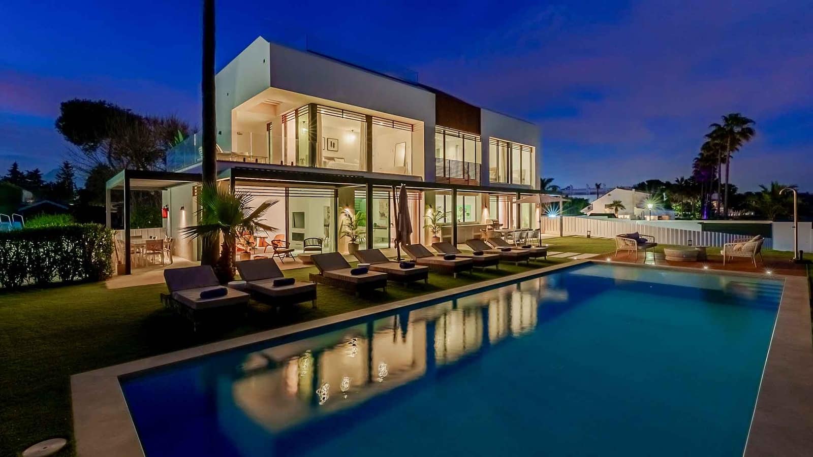 5 bedroom Villa for sale in Estepona with pool garage - € 5,750,000 (Ref: 10115645)