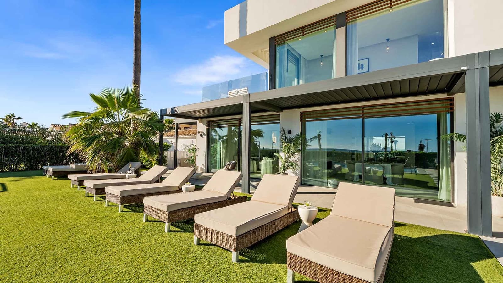 5 bedroom Villa for sale in Estepona with pool garage - € 5,750,000 (Ref: 10115645)