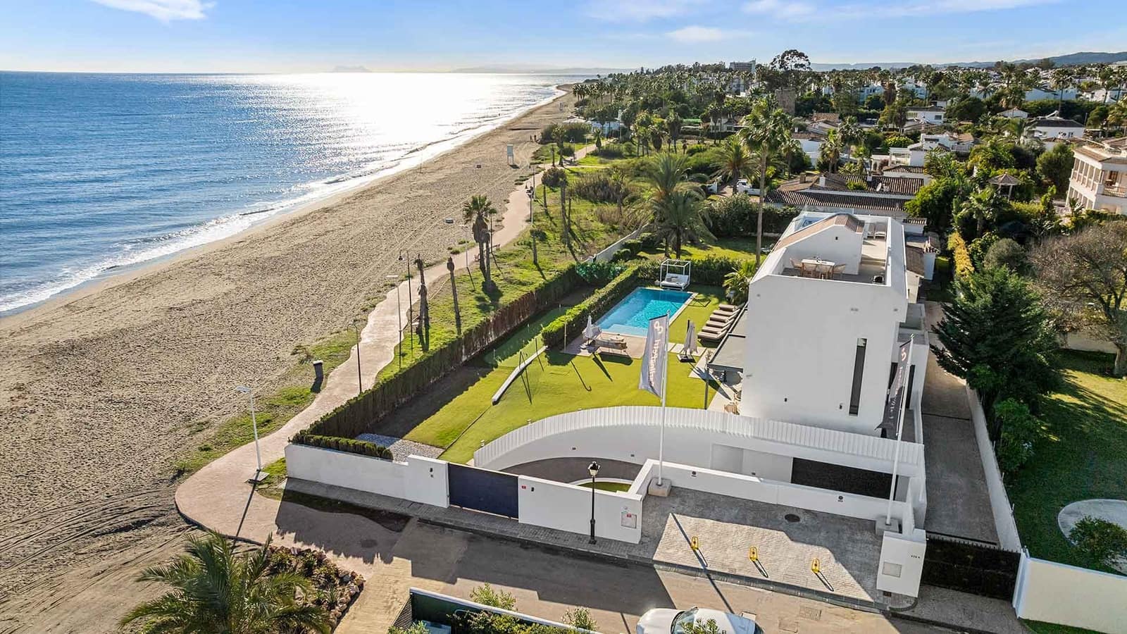 5 bedroom Villa for sale in Estepona with pool garage - € 5,750,000 (Ref: 10115645)