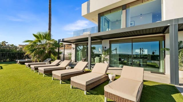 5 soveværelse Villa til salg i Centro, Estepona med swimmingpool garage - € 5.750.000 (Ref: 10115645)