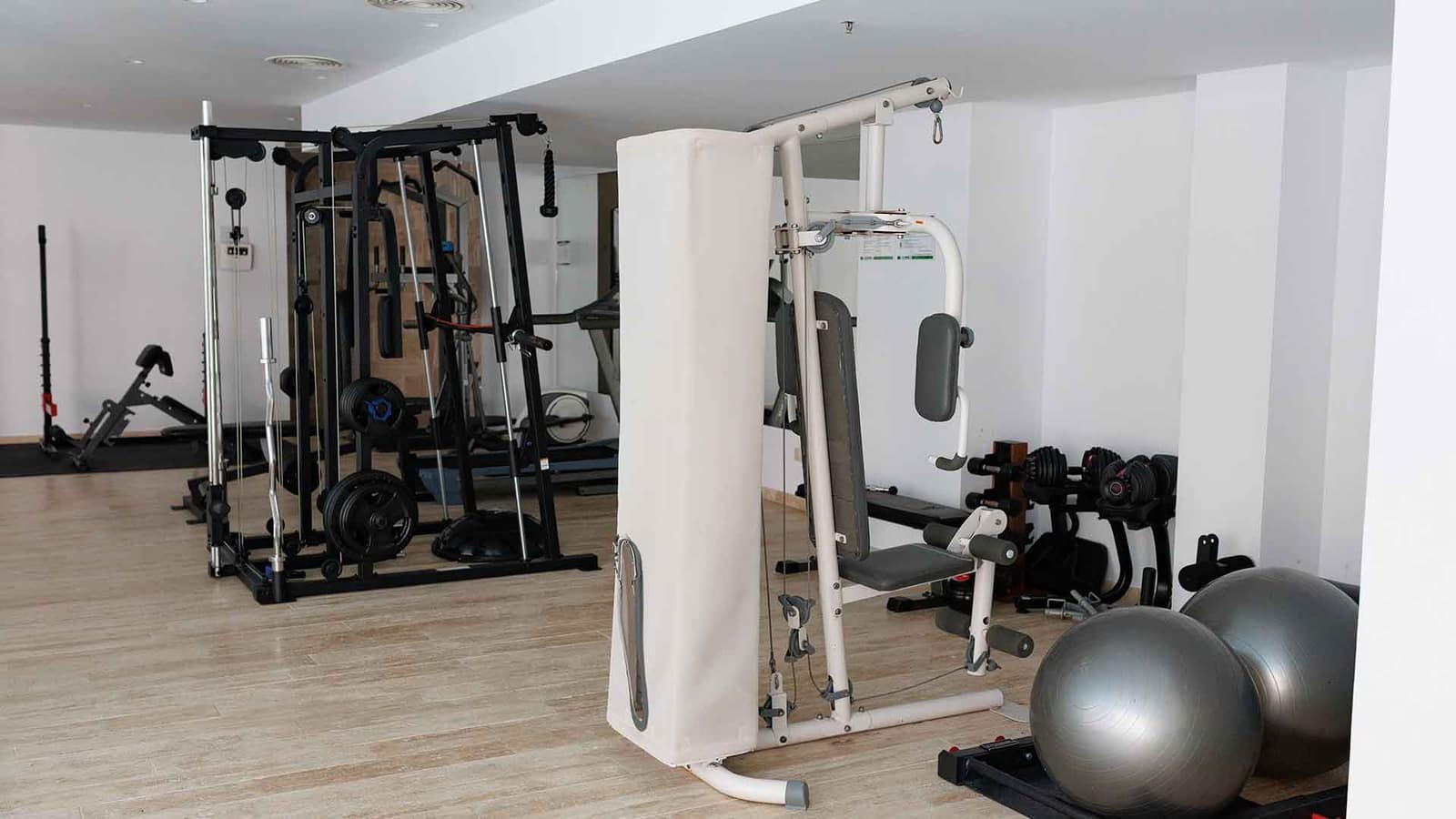 3 Zimmer Doppelhaus zu verkaufen in Golden Mile mit Pool Garage - 3.800.000 € (Ref: 10119718)