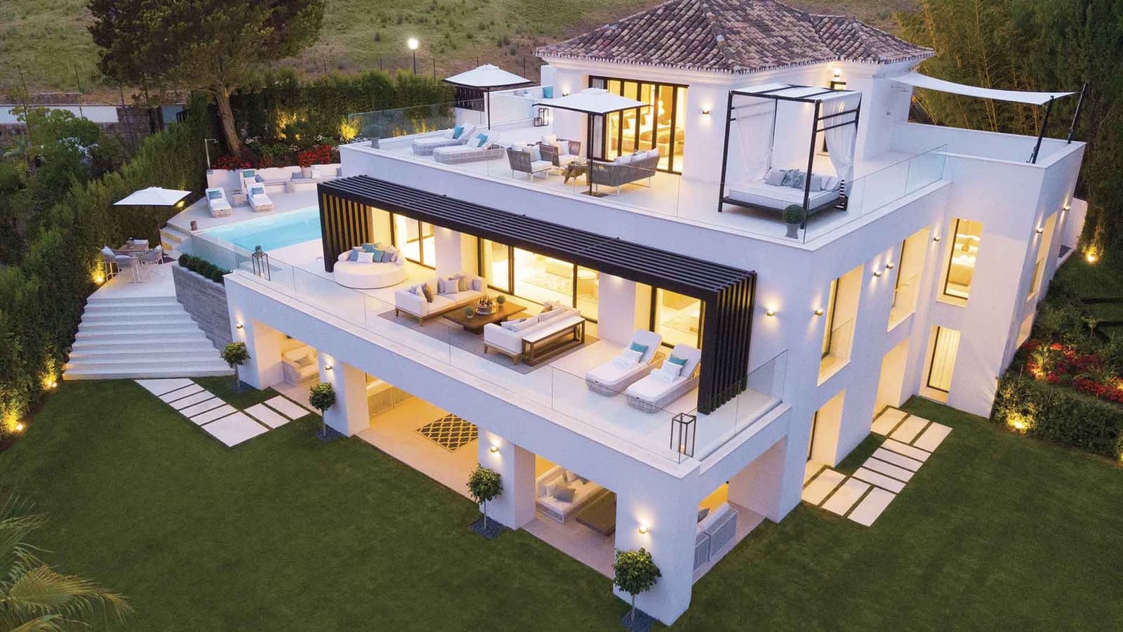 Chalet de 5 habitaciones en Nueva Andalucia en venta con piscina garaje - 5.500.000 € (Ref: 10119719)
