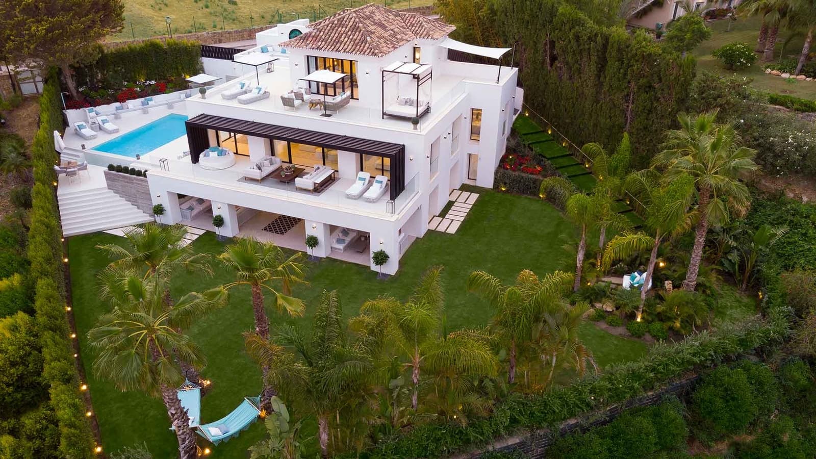 Chalet de 5 habitaciones en Nueva Andalucia en venta con piscina garaje - 5.500.000 € (Ref: 10119719)