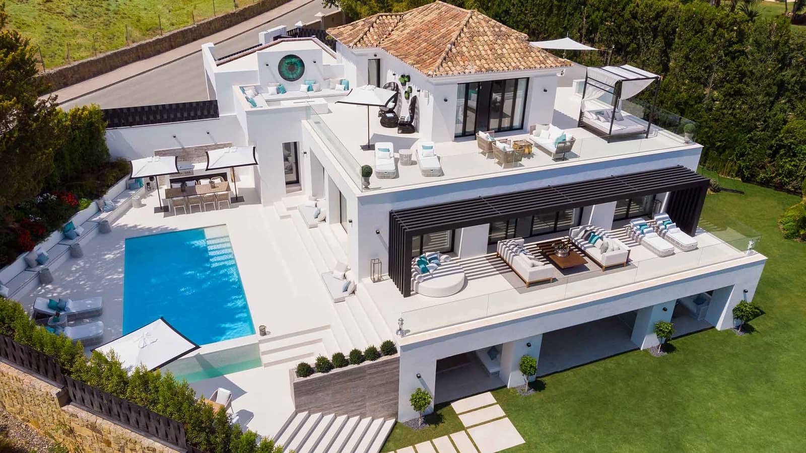 Chalet de 5 habitaciones en Nueva Andalucia en venta con piscina garaje - 5.500.000 € (Ref: 10119719)