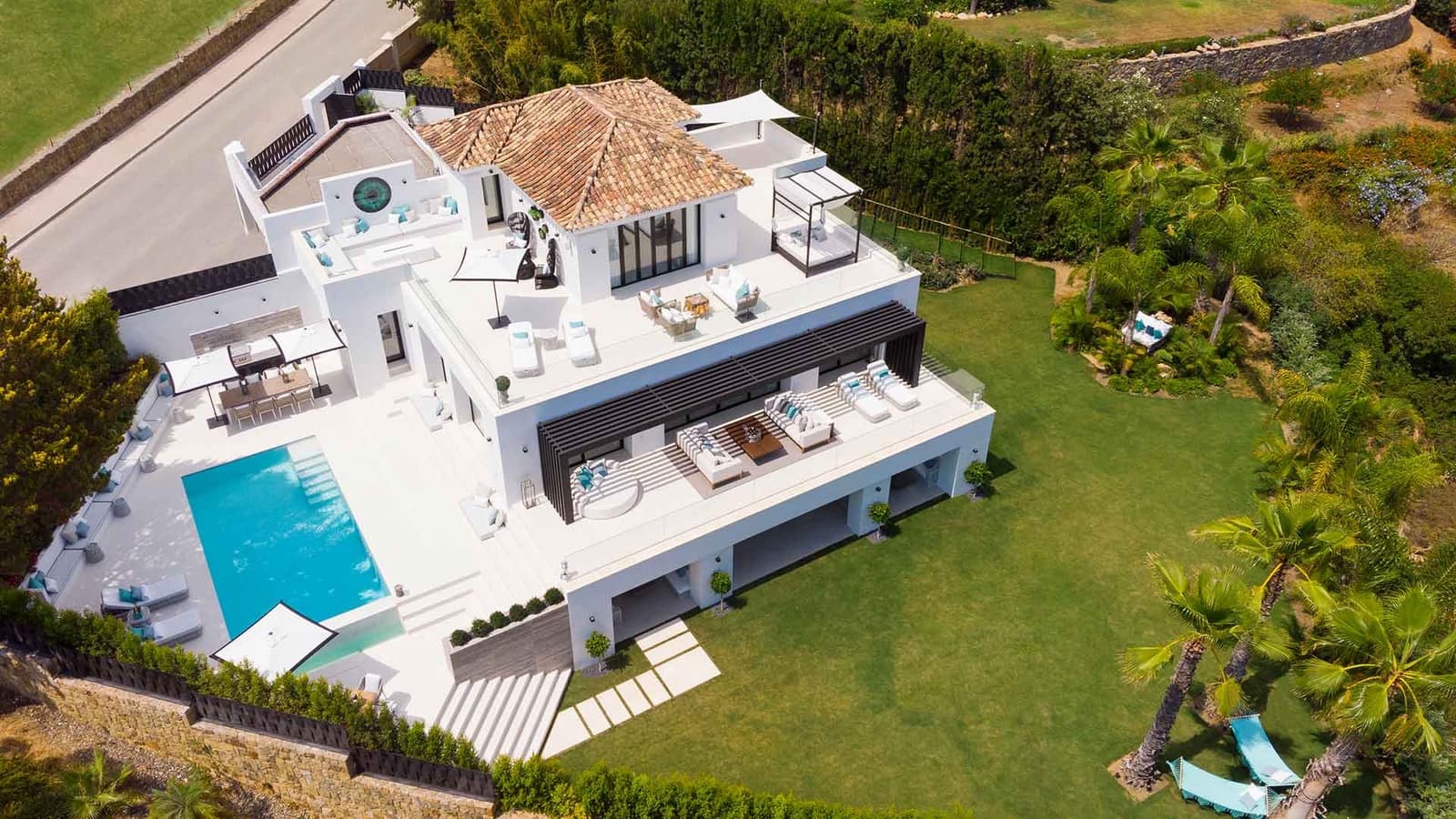 Chalet de 5 habitaciones en Nueva Andalucia en venta con piscina garaje - 5.500.000 € (Ref: 10119719)