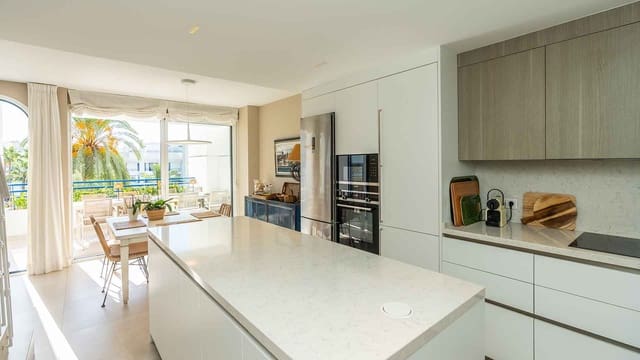 3 camera da letto Attico in vendita in Playa Bajadilla - Puertos, Marbella con piscina garage - 2.200.000 € (Rif: 10124296)