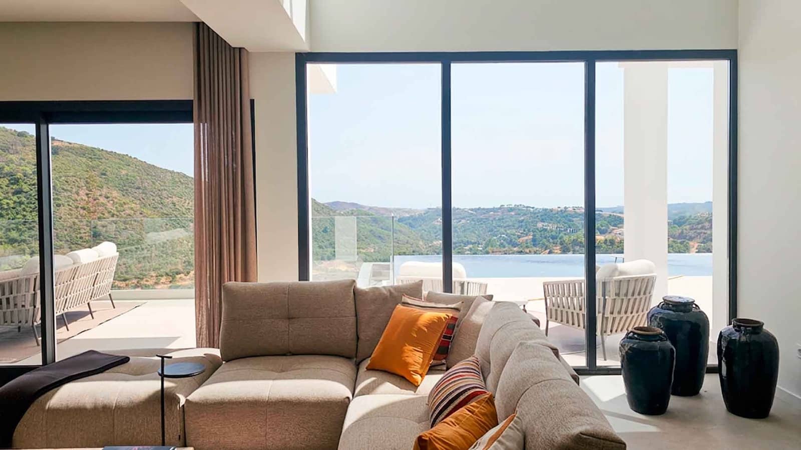 5 bedroom Villa for sale in Benahavis with pool garage - € 3,875,000 (Ref: 10129078)