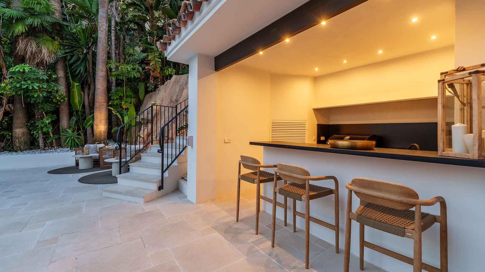 6 sypialnia Willa na sprzedaż w Nueva Andalucia z basenem garażem - 9 980 000 € (Ref: 10135954)