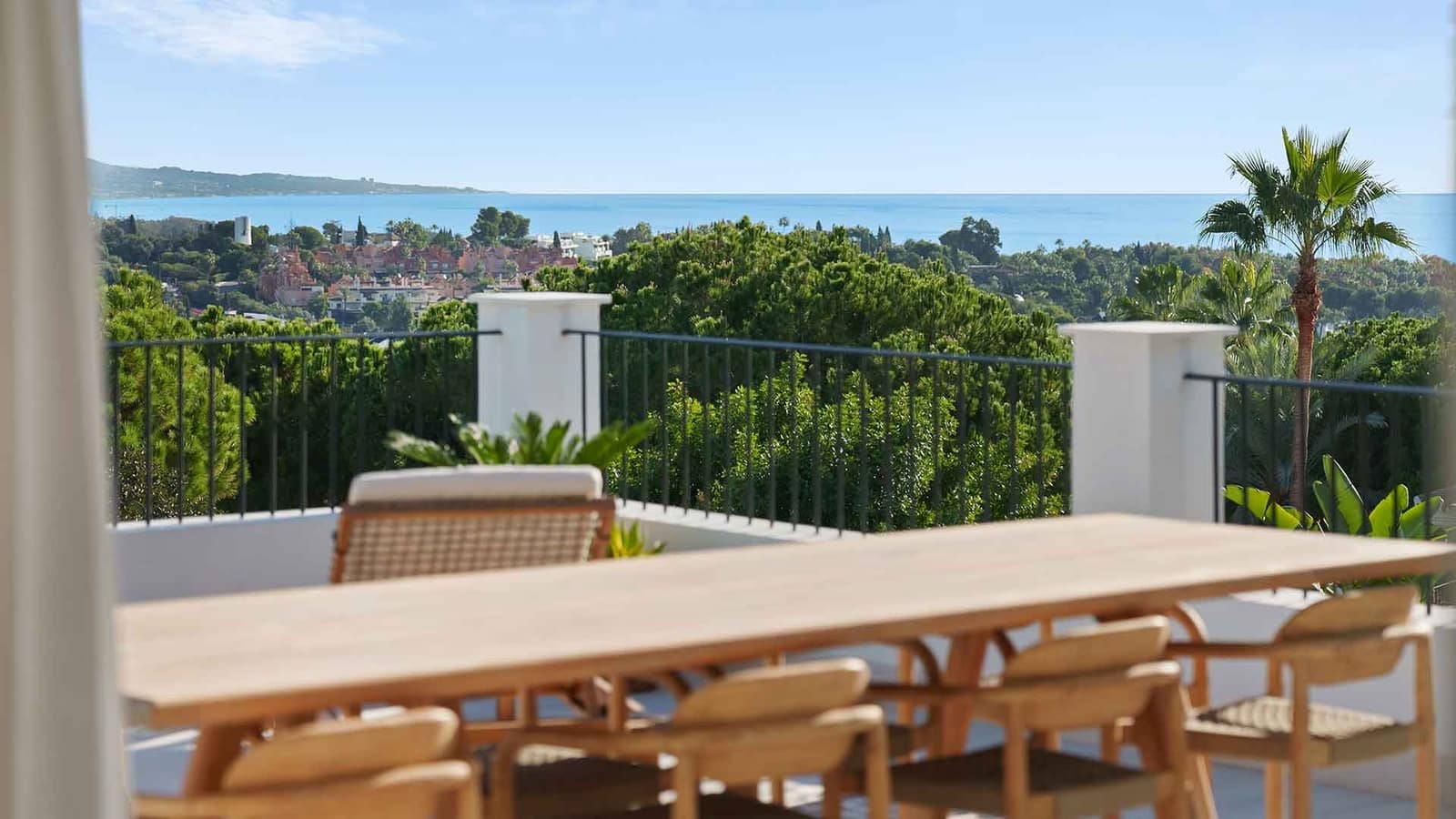 6 sypialnia Willa na sprzedaż w Nueva Andalucia z basenem garażem - 9 980 000 € (Ref: 10135954)