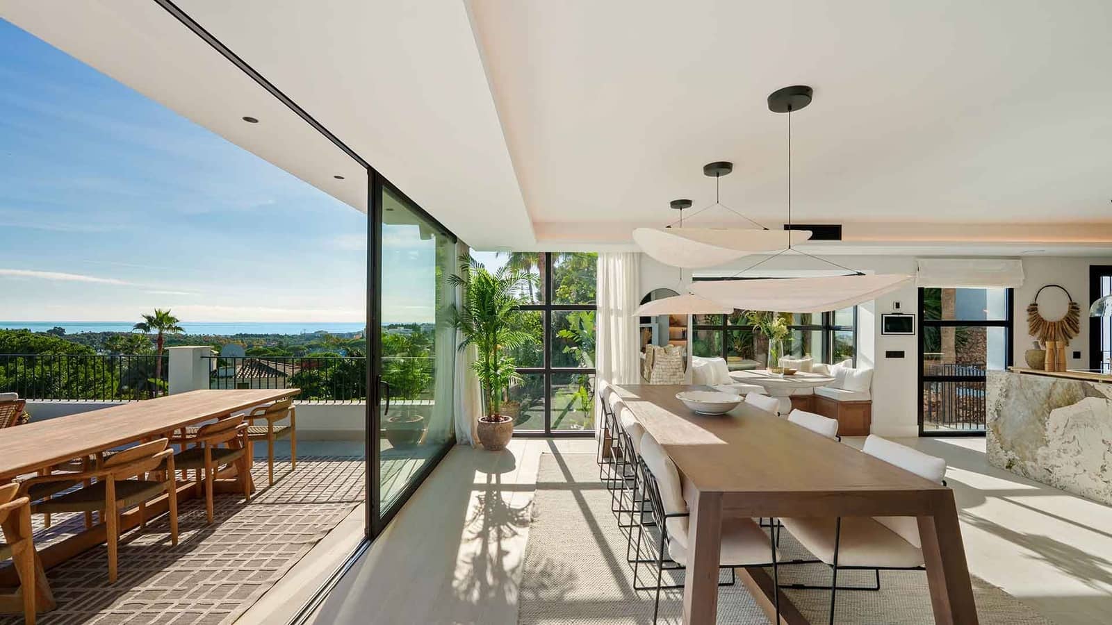6 sypialnia Willa na sprzedaż w Nueva Andalucia z basenem garażem - 9 980 000 € (Ref: 10135954)