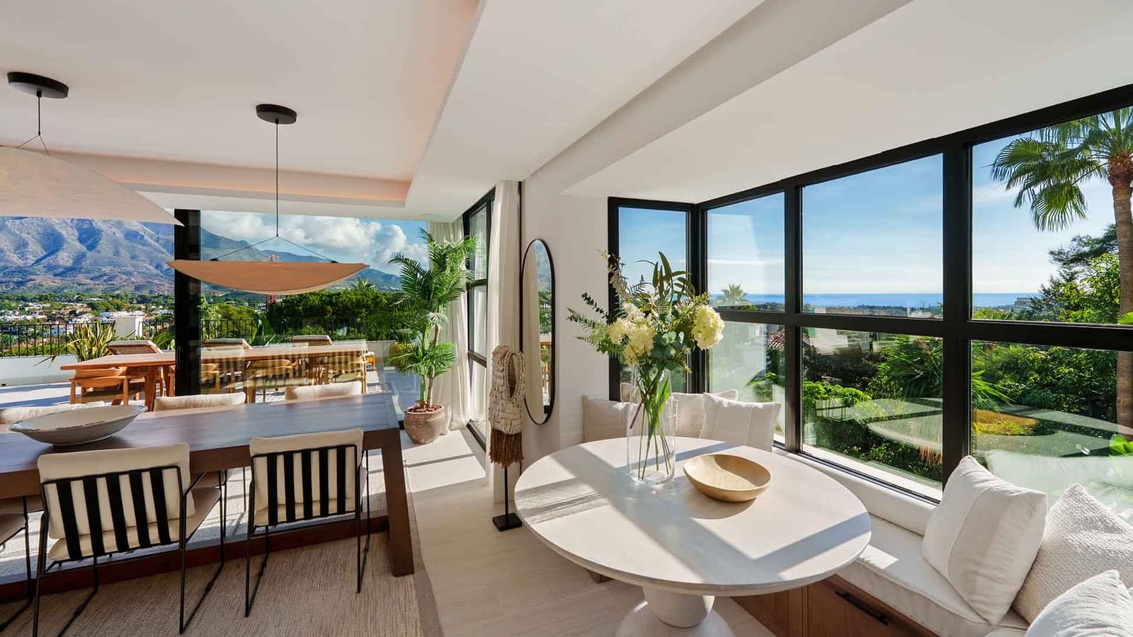 6 sypialnia Willa na sprzedaż w Nueva Andalucia z basenem garażem - 9 980 000 € (Ref: 10135954)