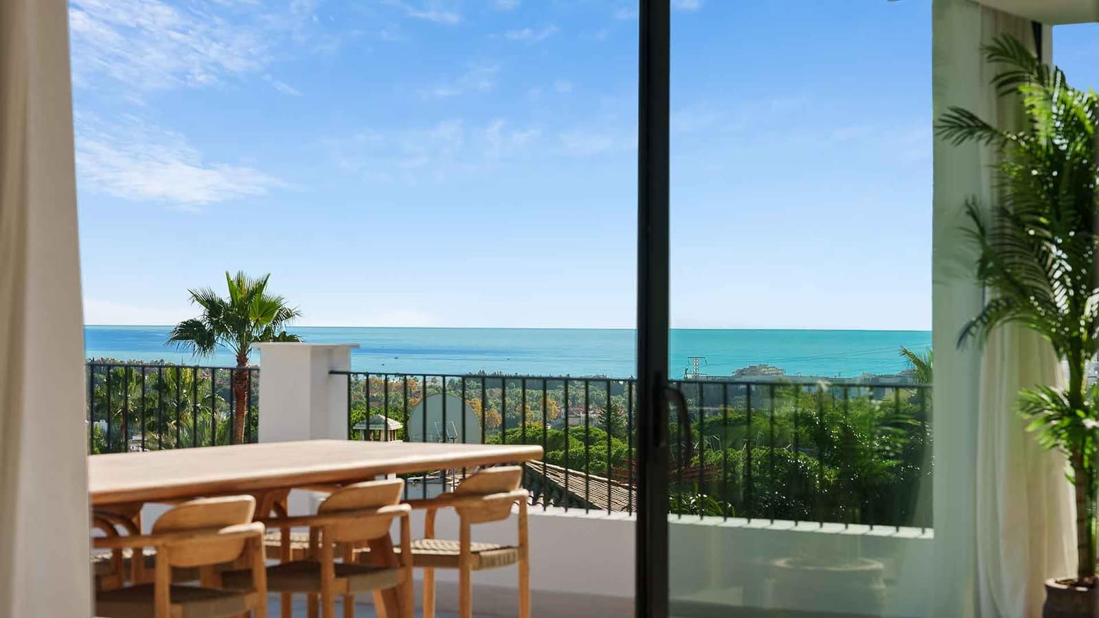 6 sypialnia Willa na sprzedaż w Nueva Andalucia z basenem garażem - 9 980 000 € (Ref: 10135954)