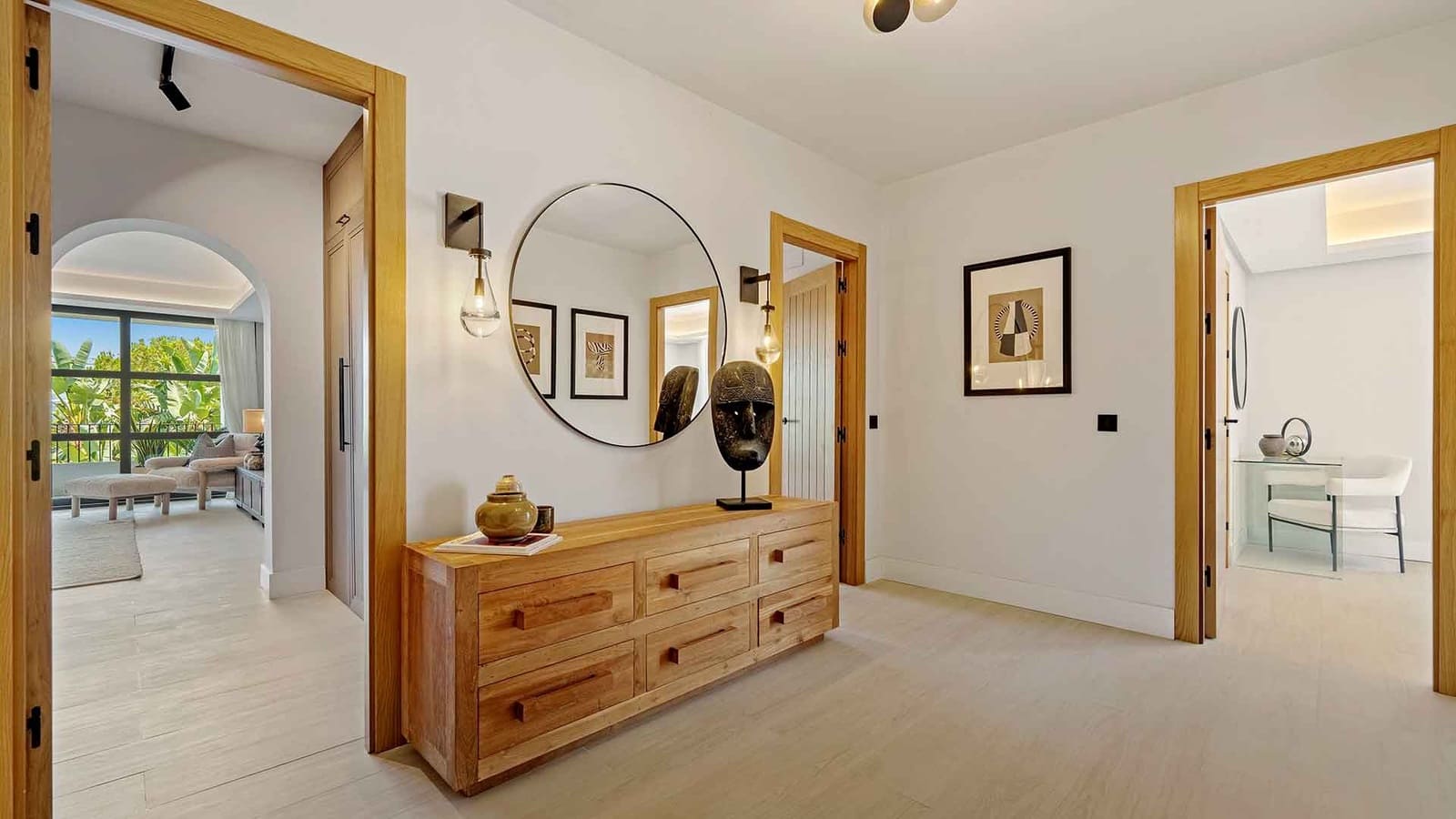 6 sypialnia Willa na sprzedaż w Nueva Andalucia z basenem garażem - 9 980 000 € (Ref: 10135954)