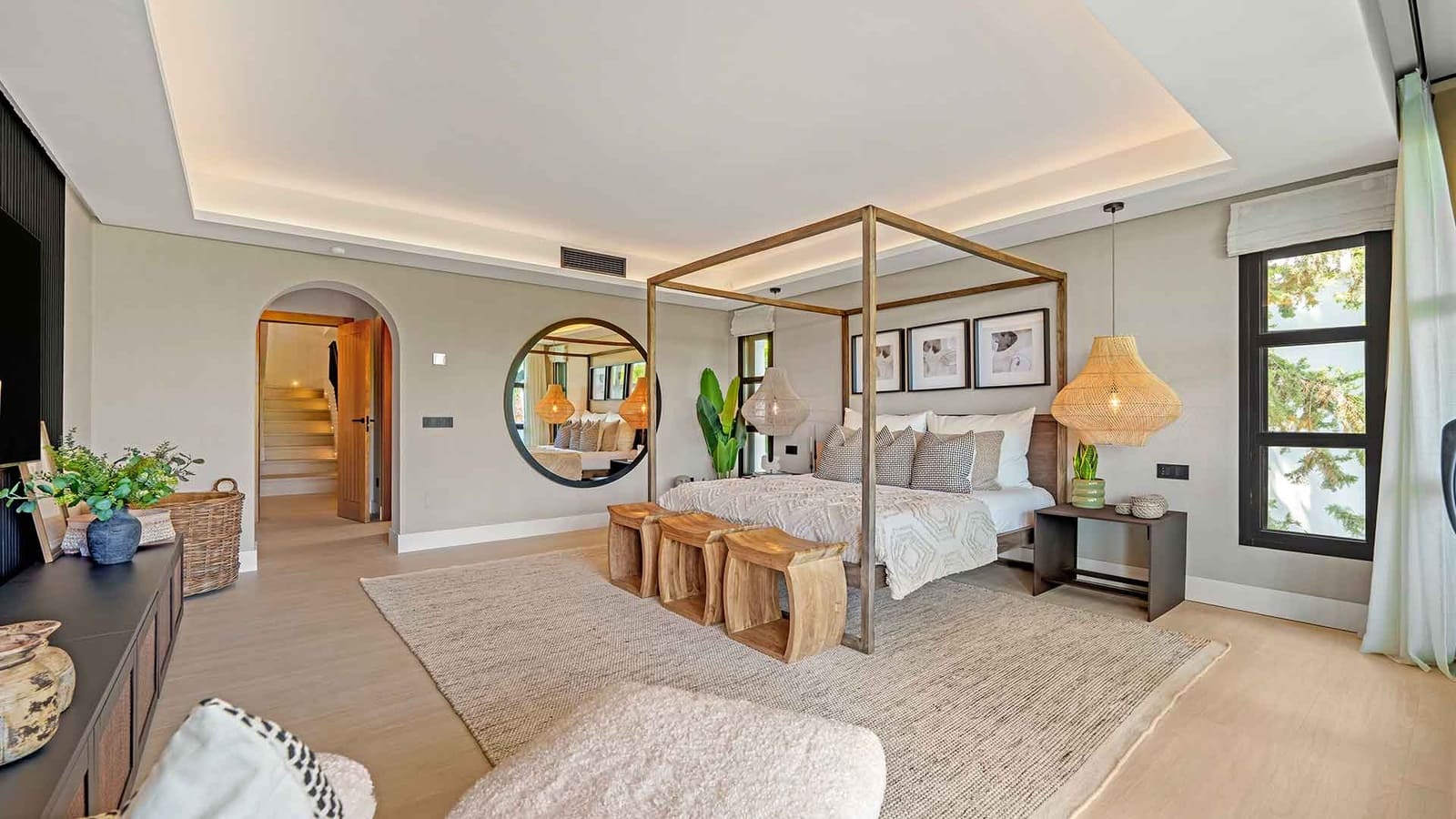 6 sypialnia Willa na sprzedaż w Nueva Andalucia z basenem garażem - 9 980 000 € (Ref: 10135954)