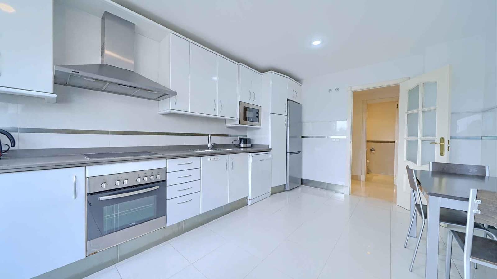2 sypialnia Apartament na sprzedaż w Golden Mile z basenem garażem - 990 000 € (Ref: 10154941)