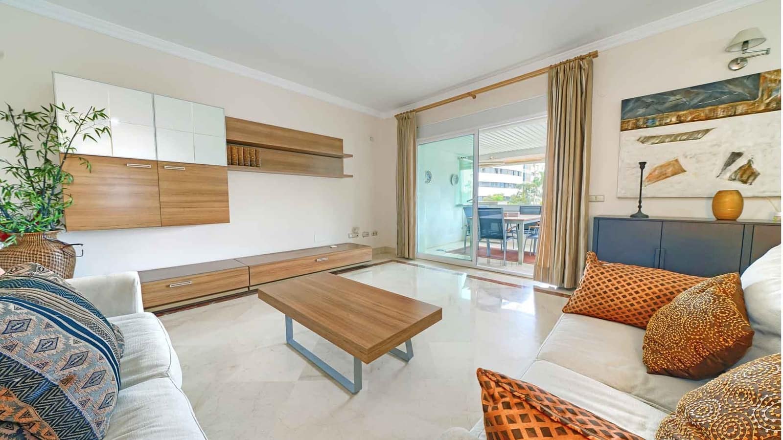 2 sypialnia Apartament na sprzedaż w Golden Mile z basenem garażem - 990 000 € (Ref: 10154941)