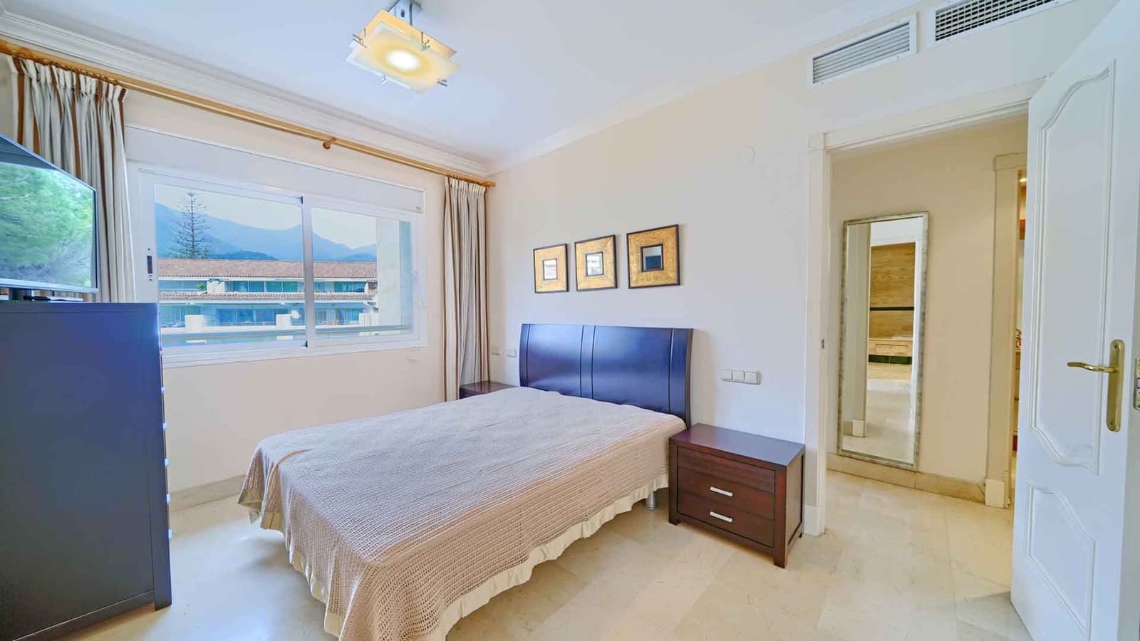 2 sypialnia Apartament na sprzedaż w Golden Mile z basenem garażem - 990 000 € (Ref: 10154941)