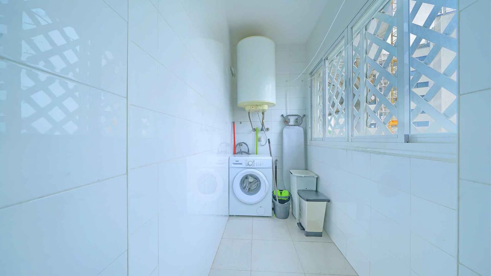 2 sypialnia Apartament na sprzedaż w Golden Mile z basenem garażem - 990 000 € (Ref: 10154941)