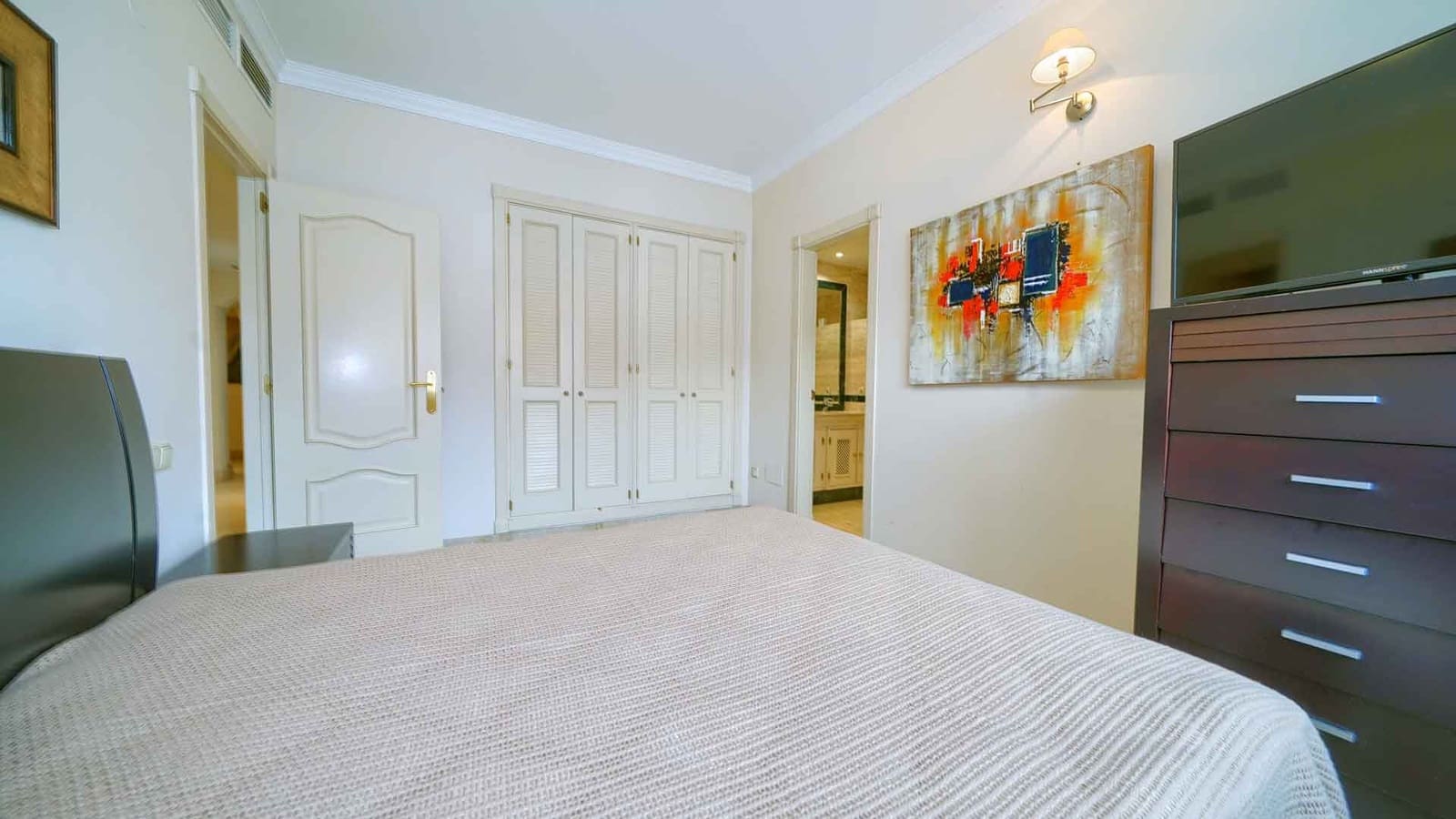 2 sypialnia Apartament na sprzedaż w Golden Mile z basenem garażem - 990 000 € (Ref: 10154941)