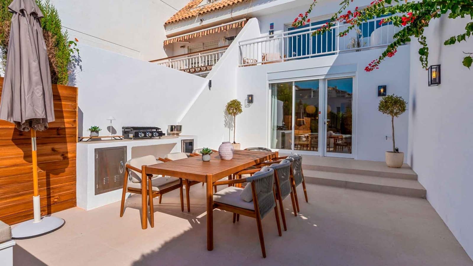 4 bedroom Townhouse for sale in Golden Mile with pool garage - € 995,000 (Ref: 10157637)