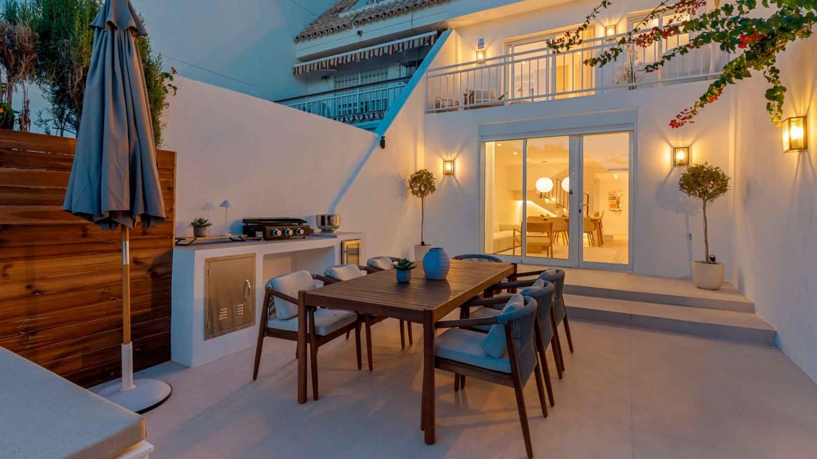 4 bedroom Townhouse for sale in Golden Mile with pool garage - € 995,000 (Ref: 10157637)