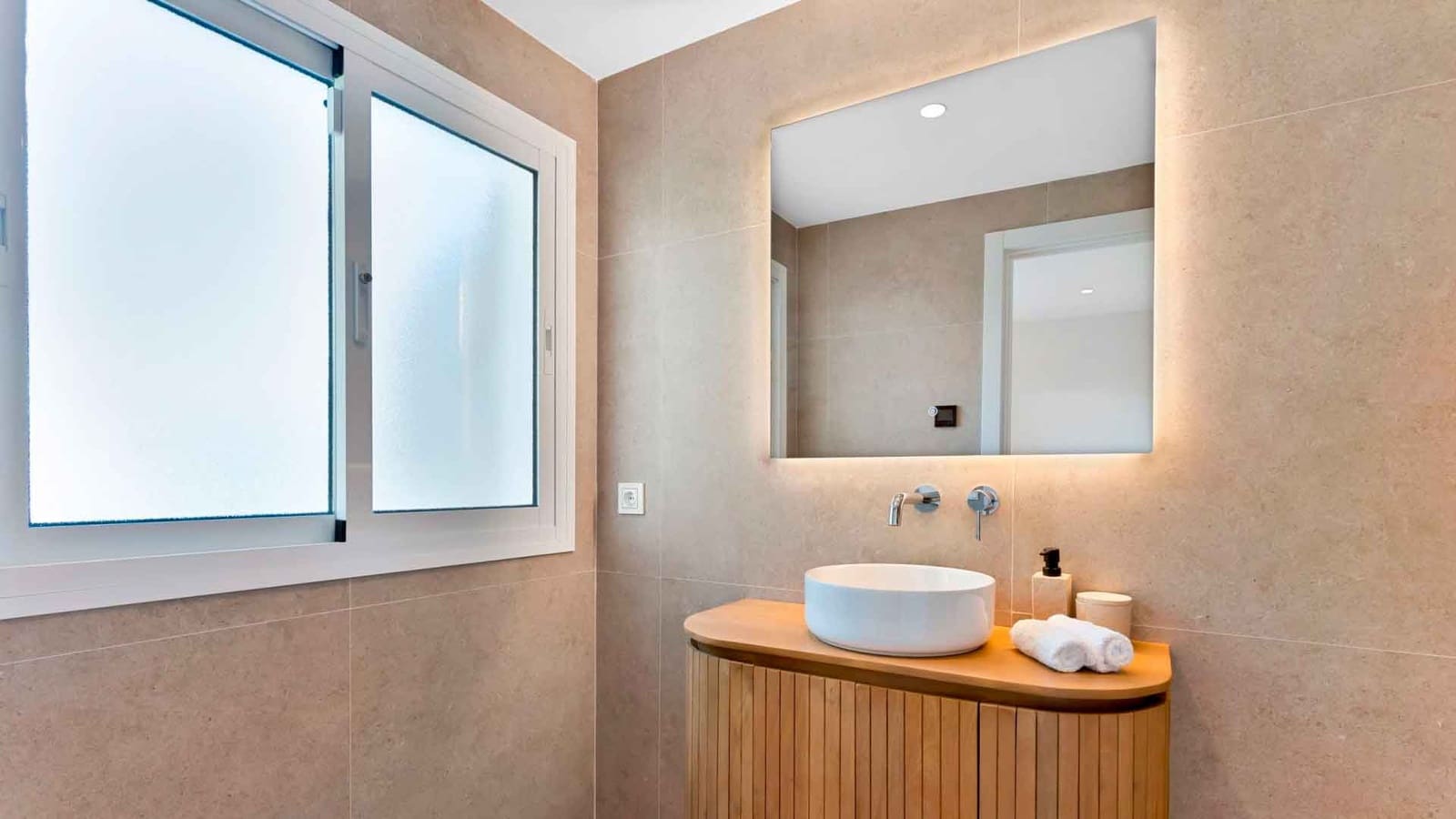 4 bedroom Townhouse for sale in Golden Mile with pool garage - € 995,000 (Ref: 10157637)