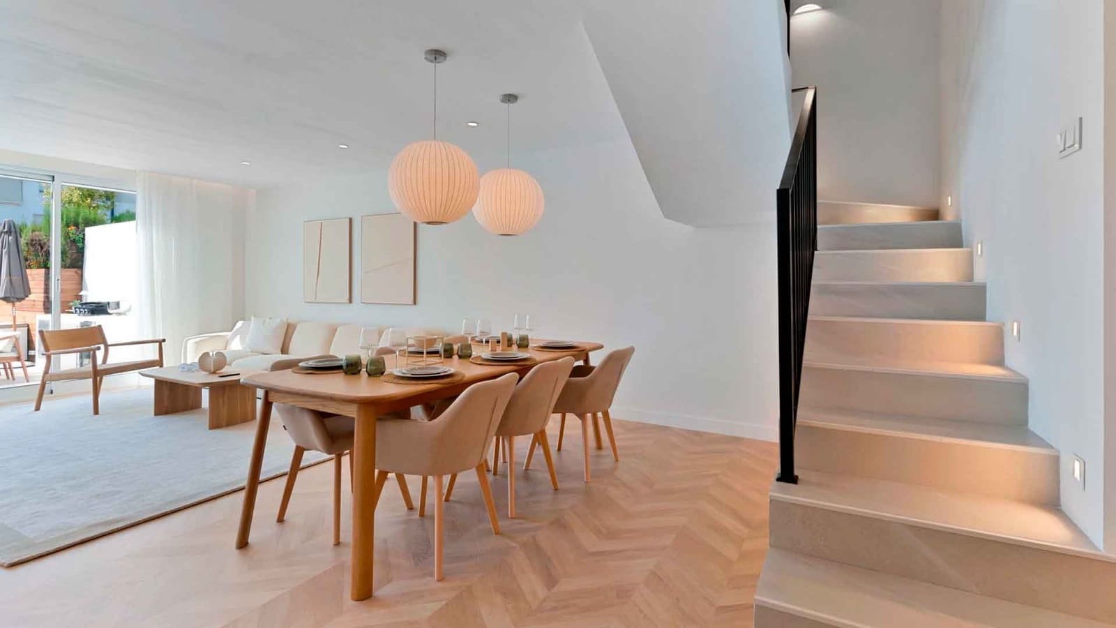 4 bedroom Townhouse for sale in Golden Mile with pool garage - € 995,000 (Ref: 10157637)