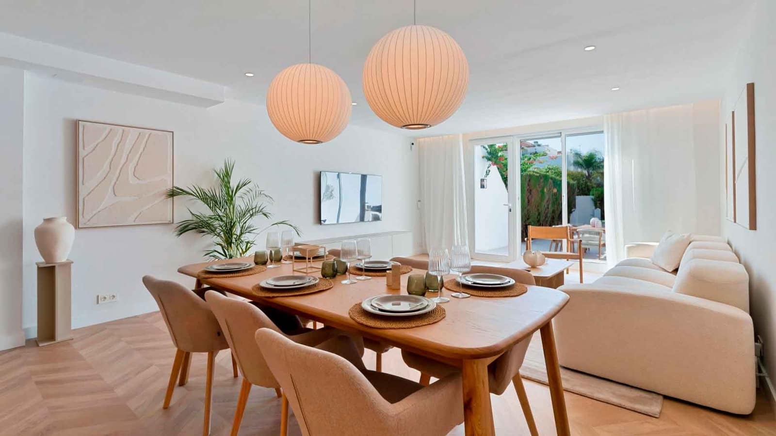 4 bedroom Townhouse for sale in Golden Mile with pool garage - € 995,000 (Ref: 10157637)