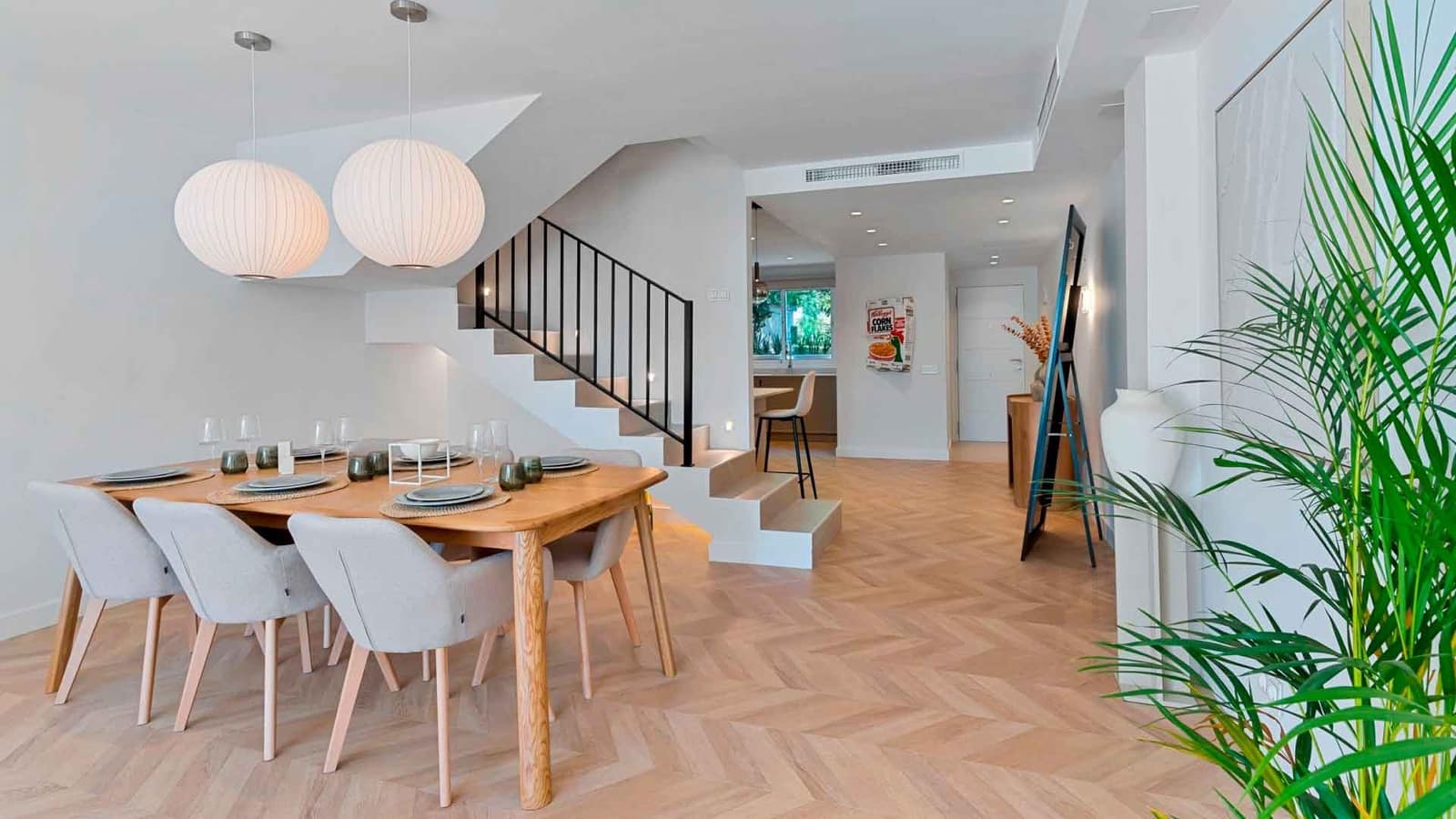 4 bedroom Townhouse for sale in Golden Mile with pool garage - € 995,000 (Ref: 10157637)