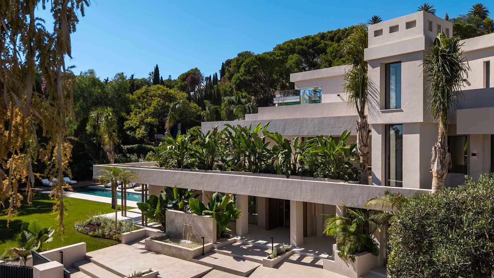 7 bedroom Villa for sale in Nueva Andalucia with pool garage - € 6,950,000 (Ref: 10166381)