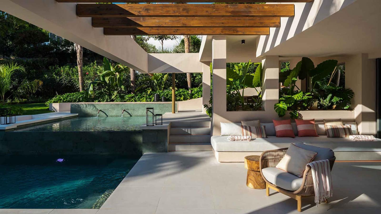 7 bedroom Villa for sale in Nueva Andalucia with pool garage - € 6,950,000 (Ref: 10166381)