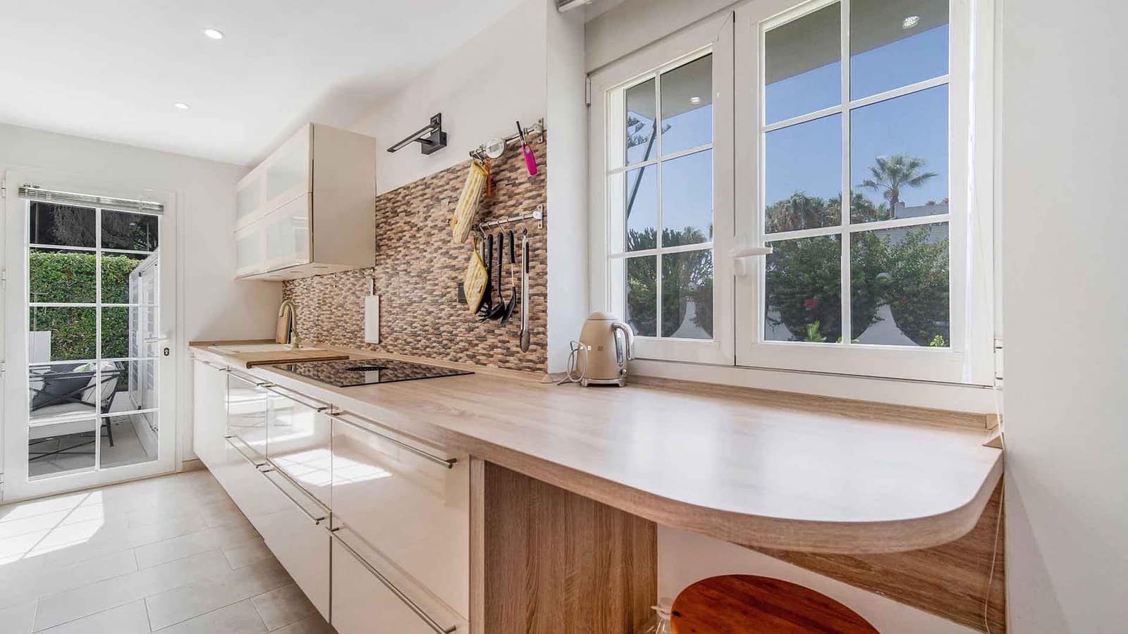 4 bedroom Townhouse for sale in Golden Mile with pool - € 3,950,000 (Ref: 10166382)