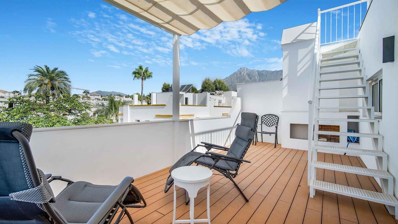 4 bedroom Townhouse for sale in Golden Mile with pool - € 3,950,000 (Ref: 10166382)