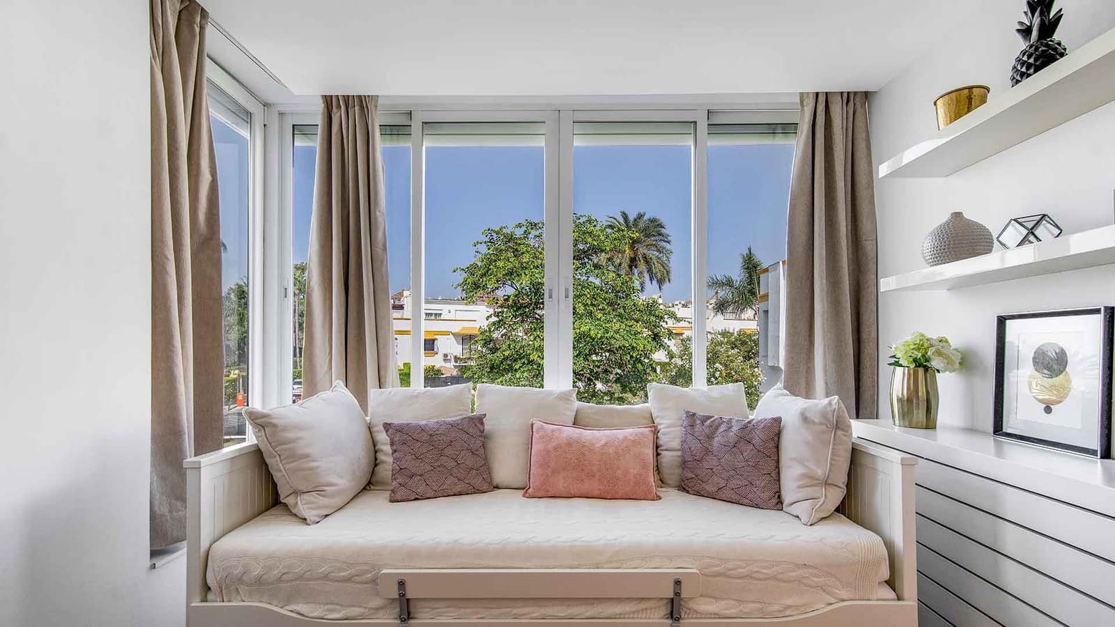 4 bedroom Townhouse for sale in Golden Mile with pool - € 3,950,000 (Ref: 10166382)