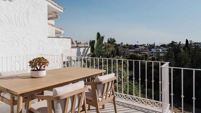 Casa de 2 habitaciones en Atalaya-Isdabe, Estepona en venta con piscina garaje - 525.000 € (Ref: 10166383)