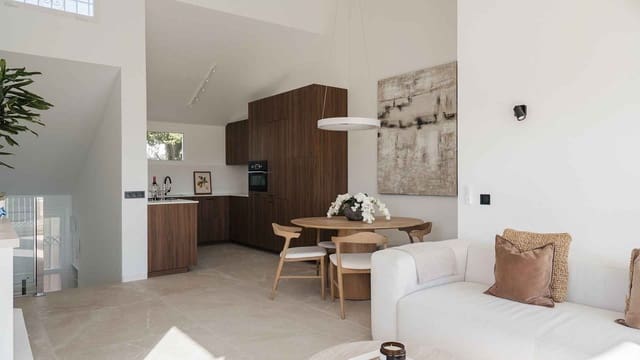 Casa de 2 habitaciones en Atalaya-Isdabe, Estepona en venta con piscina garaje - 525.000 € (Ref: 10166383)