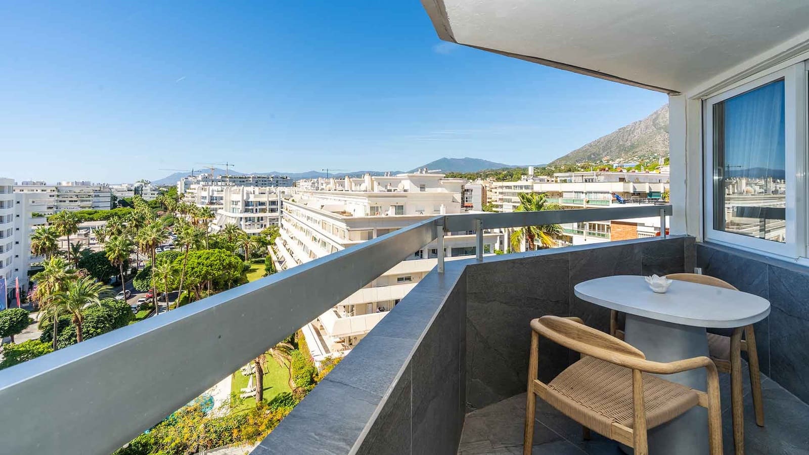 1 soveværelse Penthouse til salg i Marbella med swimmingpool garage - € 850.000 (Ref: 10171240)