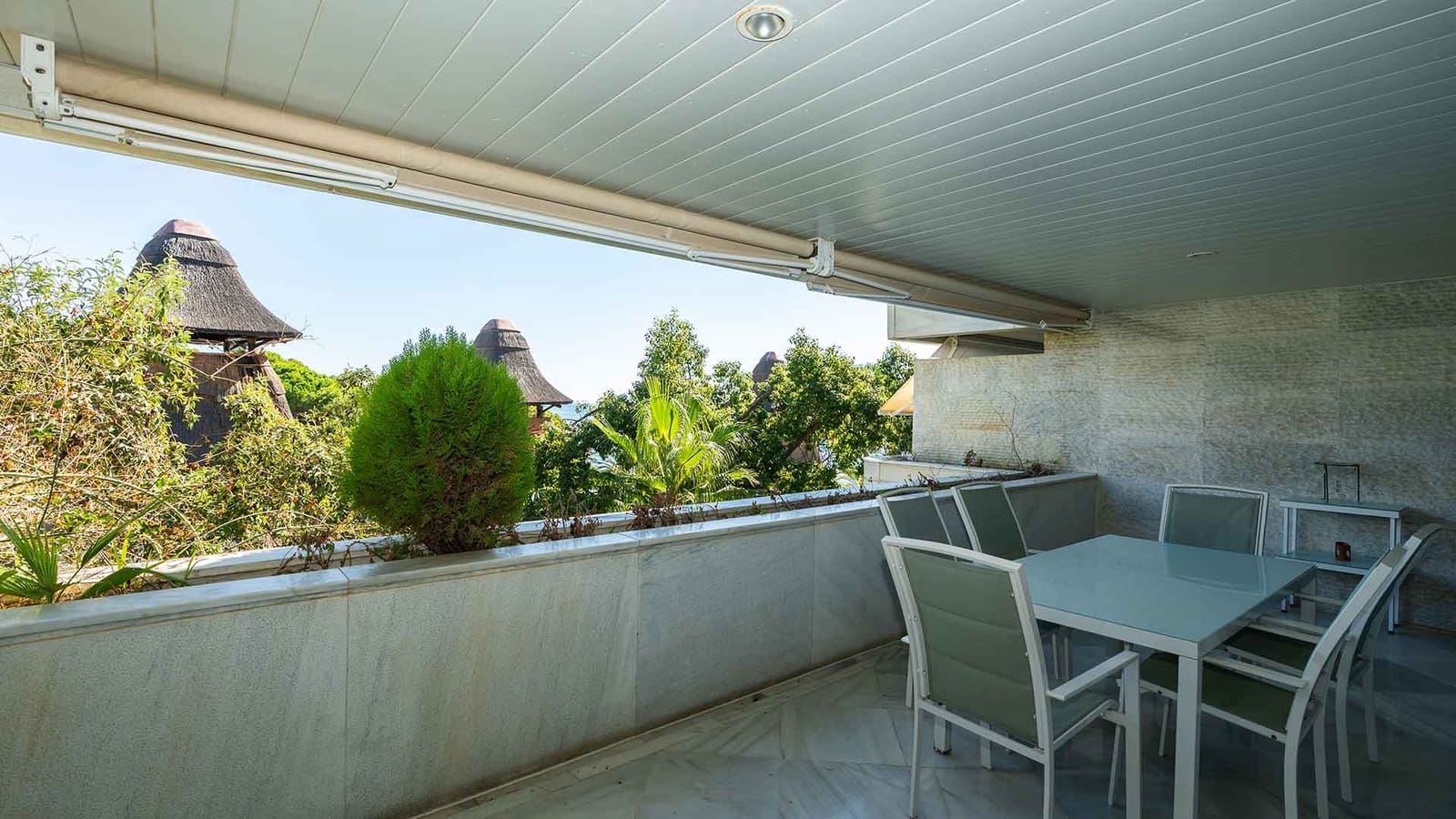 2 soveværelse Lejlighed til salg i Golden Mile med swimmingpool garage - € 1.600.000 (Ref: 10177053)