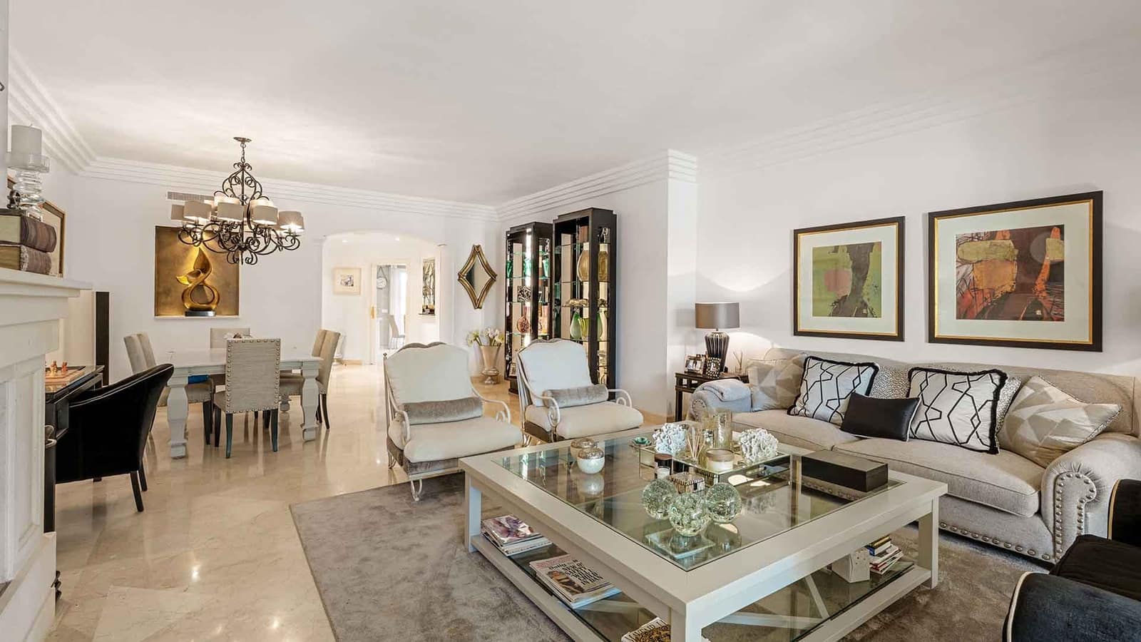 3 sovrum Lägenhet till salu i Nueva Andalucia med pool garage - 1 595 000 € (Ref: 10182934)