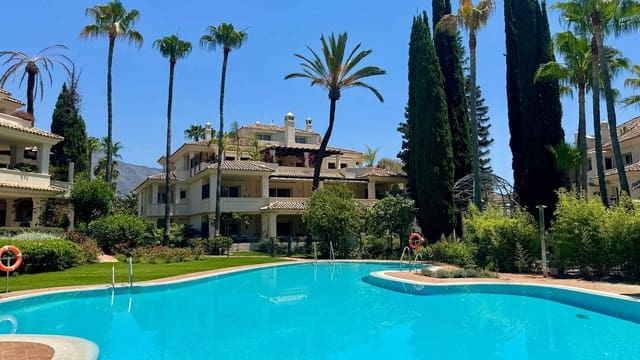 3 Zimmer Apartment zu verkaufen in Nueva Andalucía Centro, Marbella mit Pool Garage - 1.595.000 € (Ref: 10182934)