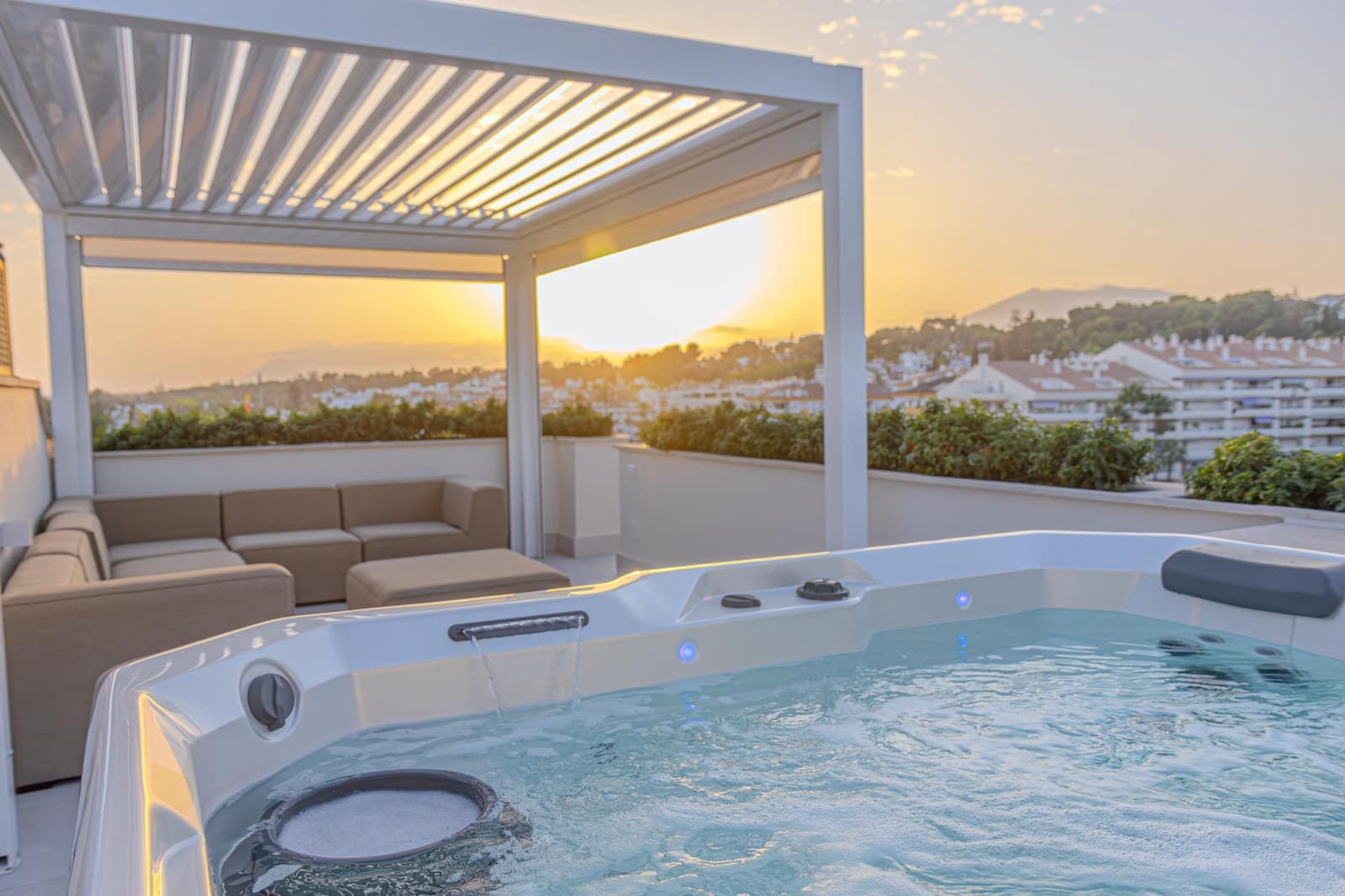 2 bedroom Penthouse for sale in Golden Mile with pool garage - € 1,200,000 (Ref: 10182935)