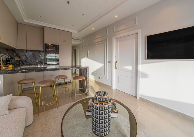 2 bedroom Penthouse for sale in Lomas De Marbella, Marbella with pool garage - € 1,200,000 (Ref: 10182935)