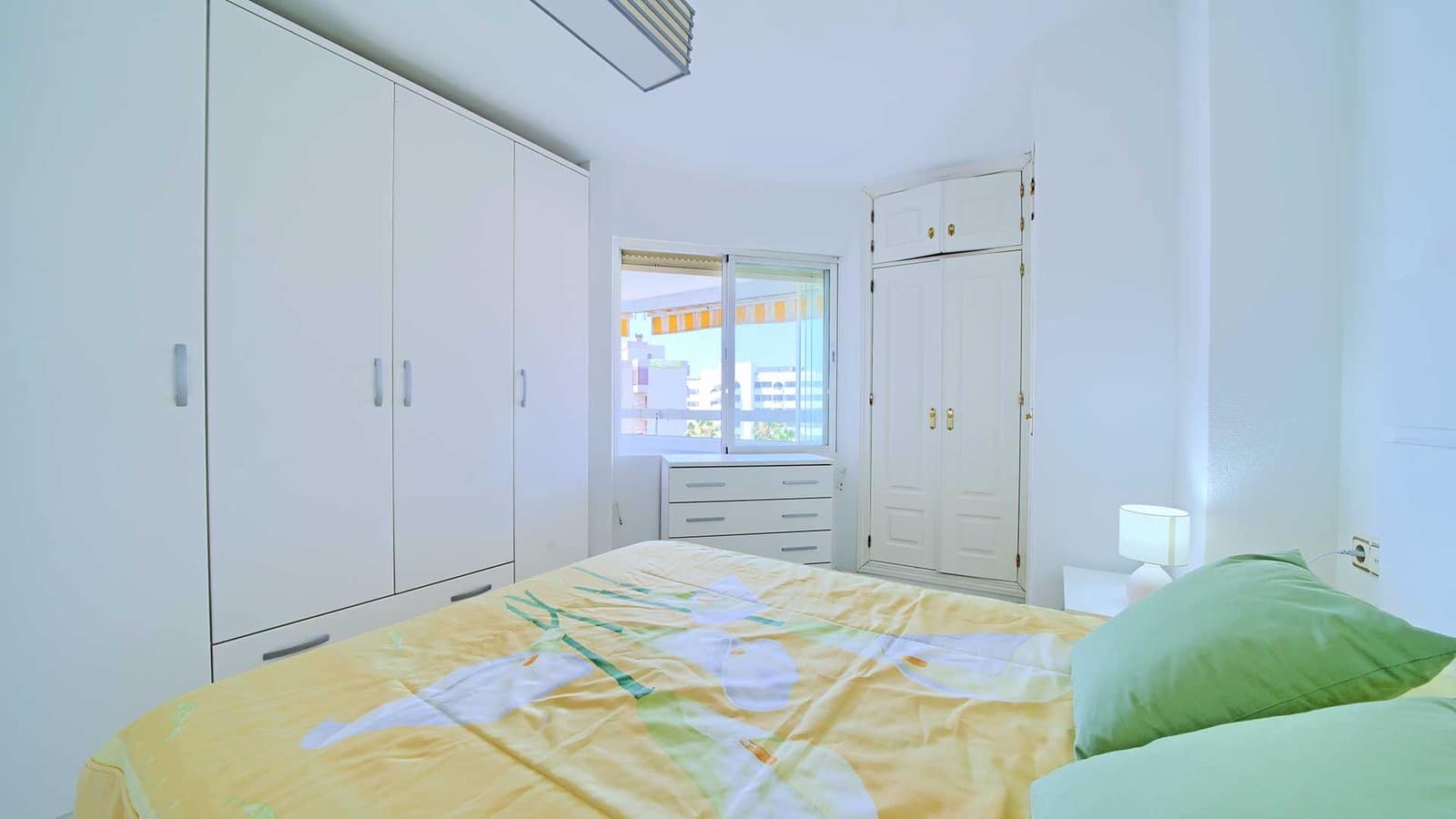 2 soveværelse Lejlighed til salg i Marbella med swimmingpool - € 475.000 (Ref: 1993554)