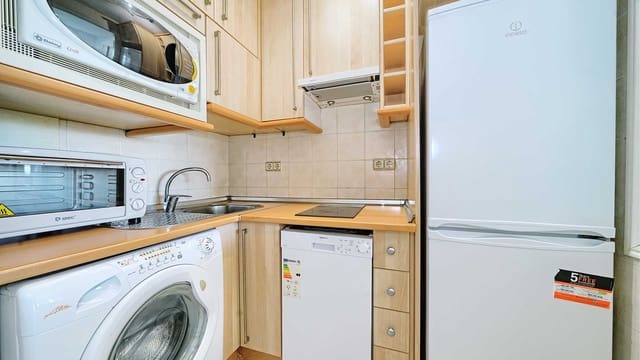 2 soverom Leilighet til salgs i Playa Bajadilla - Puertos, Marbella med svømmebasseng - € 475 000 (Ref: 1993554)